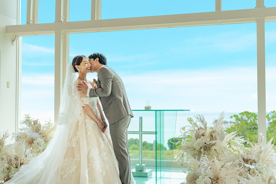 動画も残そう！万座の教会　チャペル＆ビーチフォトプラン[データ100枚＆ムービー付]